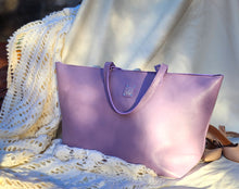 Load image into Gallery viewer, Grand Tote