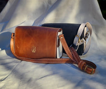 Load image into Gallery viewer, Lara