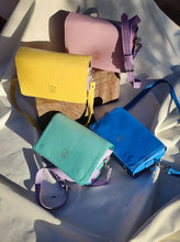 Load image into Gallery viewer, Lara