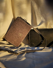 Load image into Gallery viewer, Lara